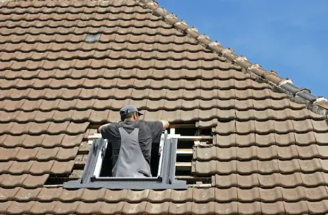 Pose de velux - Saint-Maurice-des-Noues